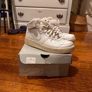 Nike Air Force 1 Mid